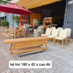 Kệ tivi 1m8 gỗ cao su